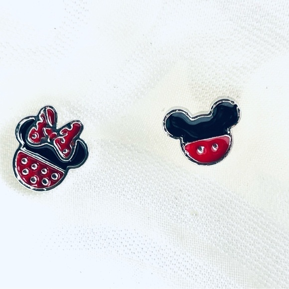 NWOT Disney Mismatch Earrings - Mickey and Minnie Mouse - Picture 2 of 7